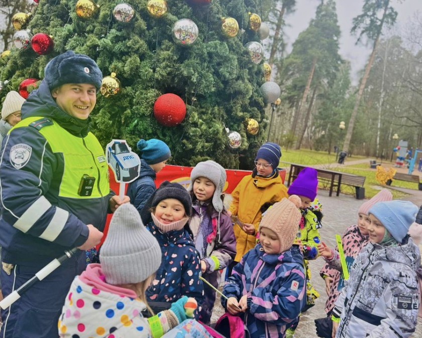 В Красногорске автоинспекторы провели профилактическое мероприятие «Засветись»
