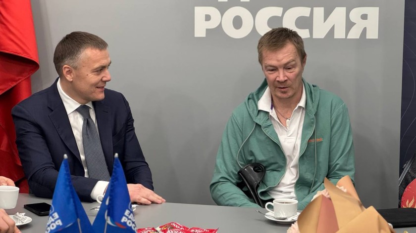 В местном отделении партии «Единая Россия» состоялась встреча с участником СВО