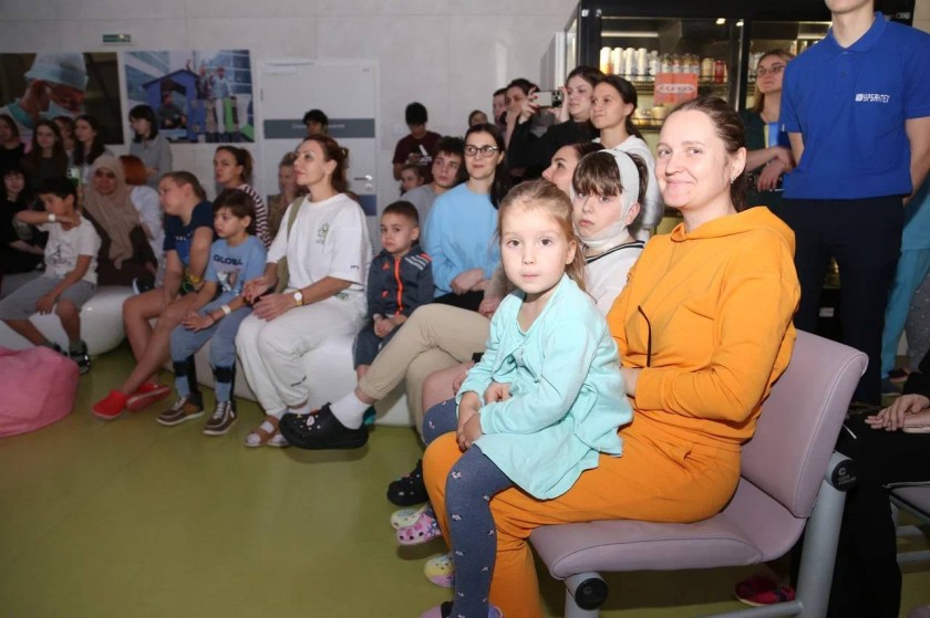 У юных пациентов Детского клинического центра им. Л.М. Рошаля исполнились мечты благодаря Госавтоинспекции Подмосковья и «Союзу безопасности дорожного движения»