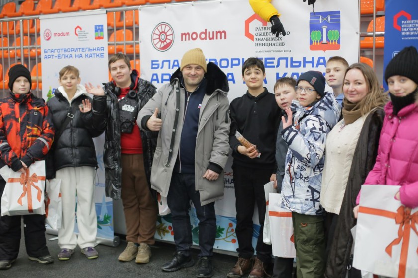 В Красногорске прошла пятая инклюзивная арт-ёлка «Без границ»