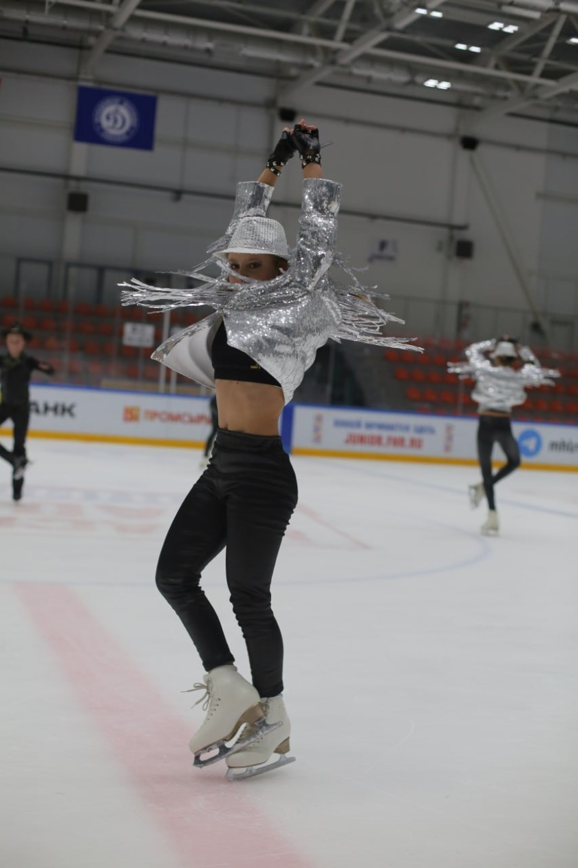 В Красногорске прошла пятая инклюзивная арт-ёлка «Без границ»