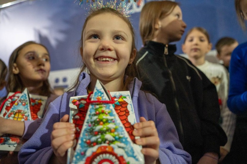 Ёлка желаний: новогоднее чудо для детей Подмосковья