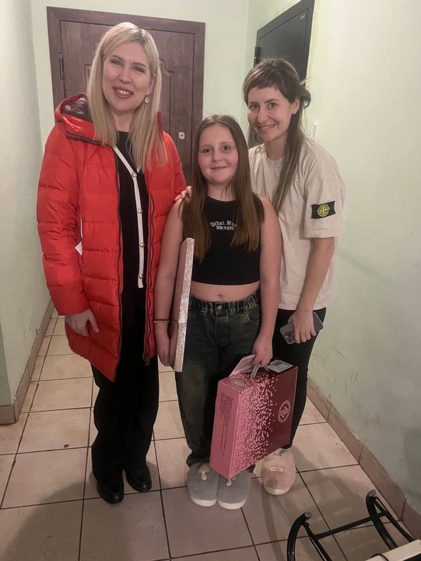 В Красногорске продолжается благотворительная акция «Ёлка желаний»