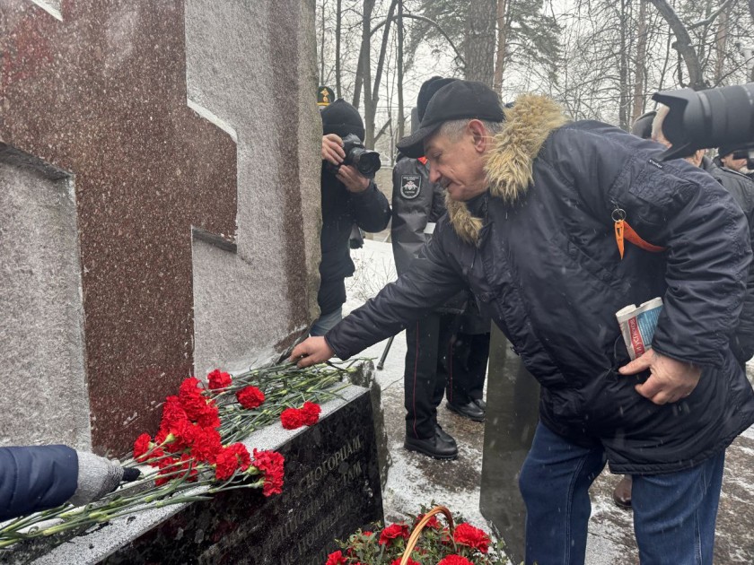В Красногорске состоялся митинг, посвященный 45-й годовщине ввода советских войск в Республику Афганистан и 30-й годовщине начала контртеррористической операции на Северном Кавказе.