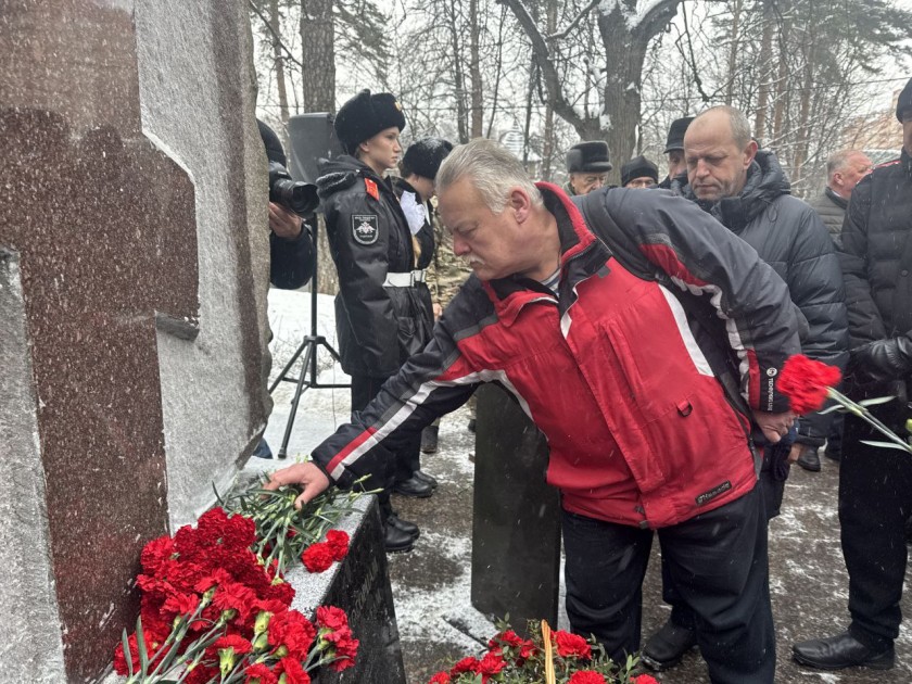 В Красногорске состоялся митинг, посвященный 45-й годовщине ввода советских войск в Республику Афганистан и 30-й годовщине начала контртеррористической операции на Северном Кавказе.