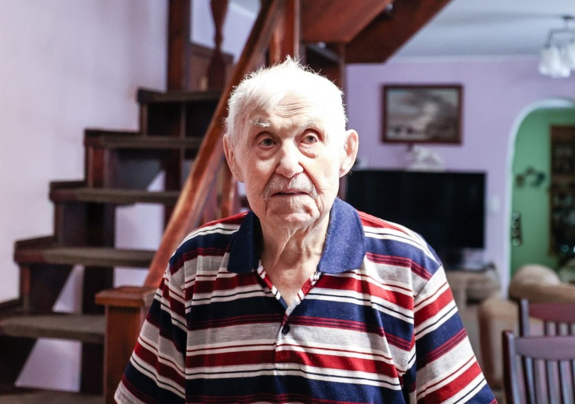 Дмитрий Волков поздравил с наступающим Новым годом и светлым праздником Рождества Христова участника Великой Отечественной войны – Николая Кузьмича Воротилина