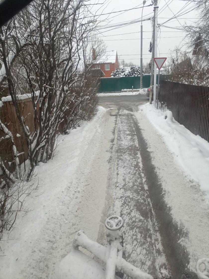 В Красногорске в уборке снега задействованы свыше 1100 работников служб и более 300 единиц техники