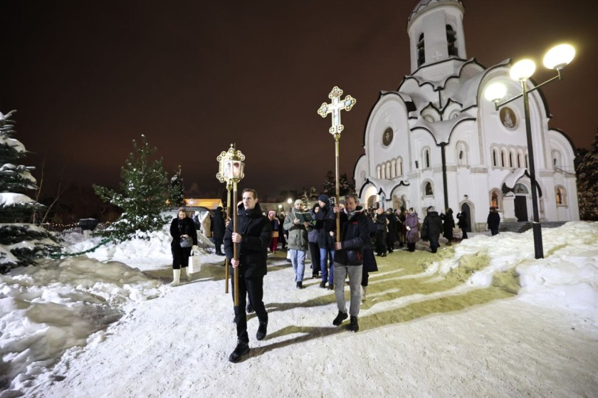 Дмитрий Волков окунулся в Крещенскую купель