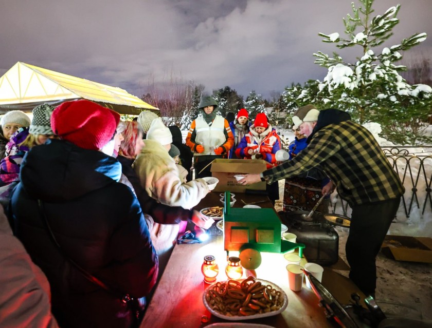 Почти 9 тысяч верующих посетили храмы на Крещение в Красногорске