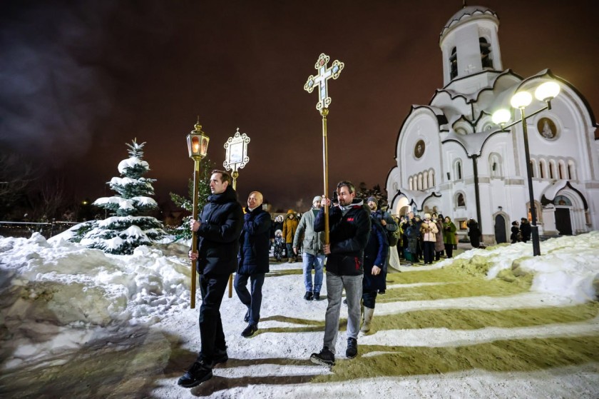 Почти 9 тысяч верующих посетили храмы на Крещение в Красногорске