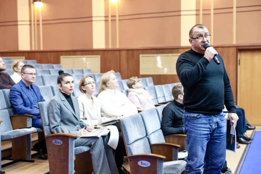 Дмитрий Волков провёл заседание строительного штаба