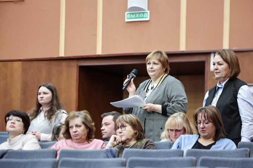 Дмитрий Волков провёл заседание строительного штаба