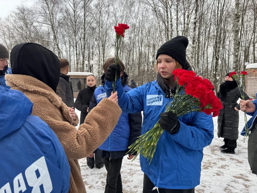 Красногорские партийцы провели митинг в честь 84-й годовщины освобождения Московской области от немецко-фашистских захватчиков