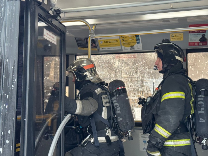 Спасатели, медики и инспекторы ГИБДД отработали совместные действия при крупном ДТП на учениях в Красногорске