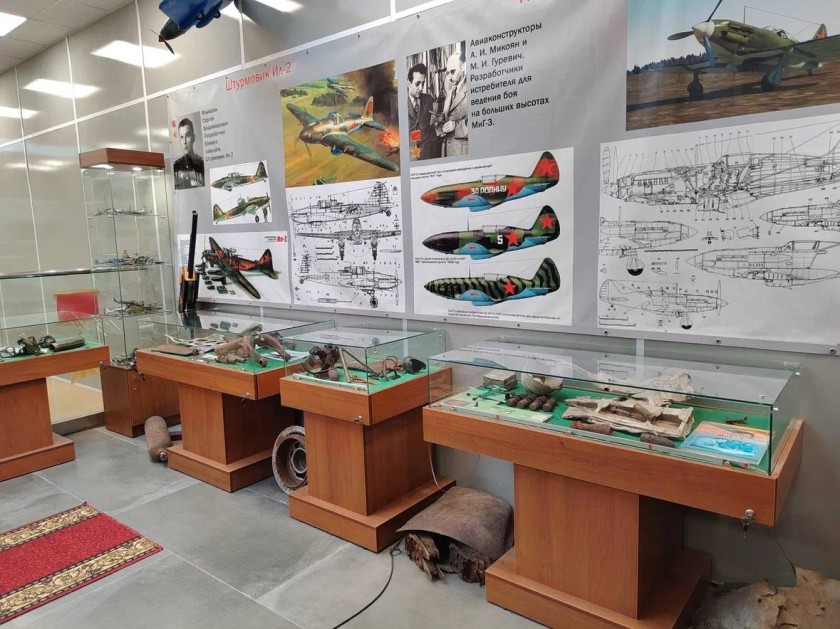 В Образовательном центре «Лидер» для детей участников СВО из городского округа Красногорск волонтерская группа «Берегини СВО Красногорск» организовала экскурсию в музей «Герои неба»