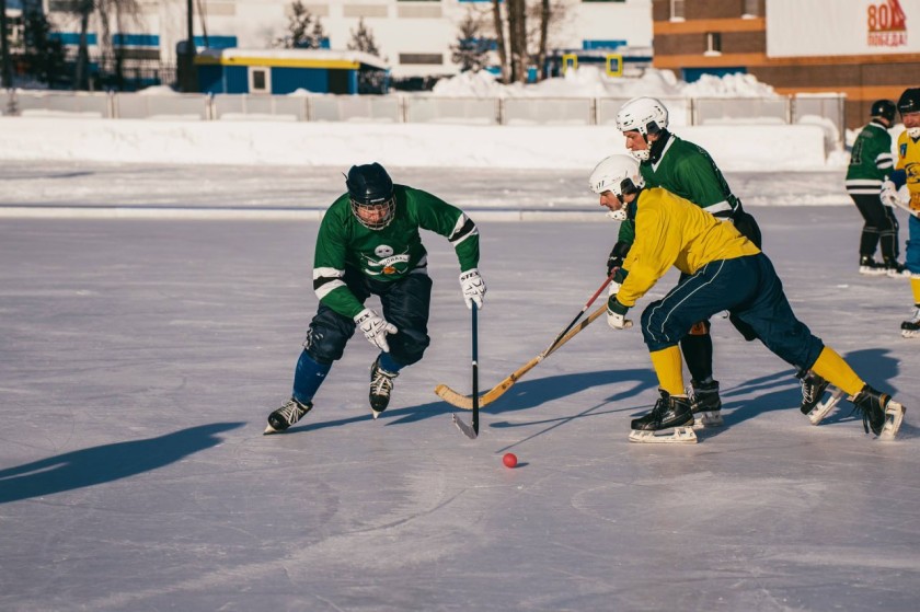 На стадионе «Зоркий» прошел турнир по мини-хоккею с мячом, посвященный памяти выдающегося тренера М.К. Девишева