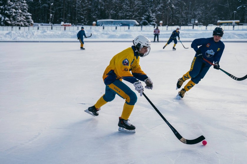 На стадионе «Зоркий» прошел турнир по мини-хоккею с мячом, посвященный памяти выдающегося тренера М.К. Девишева