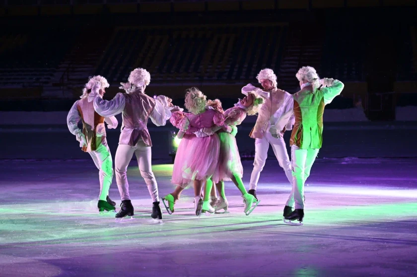 Яркое и захватывающее событие прошло сегодня в Красногорске: на стадионе «Зоркий» благодаря ледовому представлению «Щелкунчик» ожила настоящая сказка, которая перенесла зрителей в мир фантазий и искренних чувств