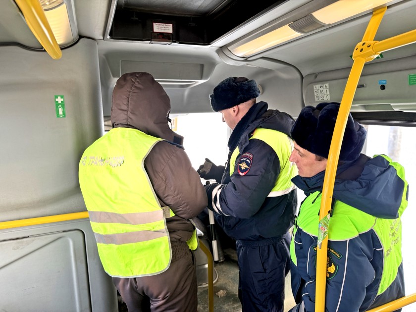 Сотрудники  Подмосковной Госавтоинспекции провели совместный рейд с Минтрансом по выявлению нарушений в сфере пассажирских перевозок