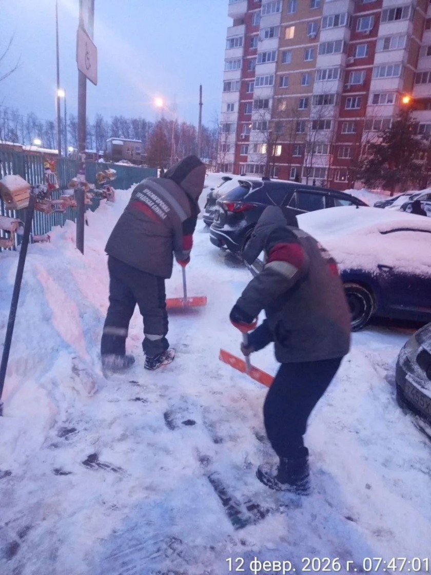 Природа снова расщедрилась на снег, а значит, коммунальные и дорожные службы Красногорска продолжают работу в усиленном режиме