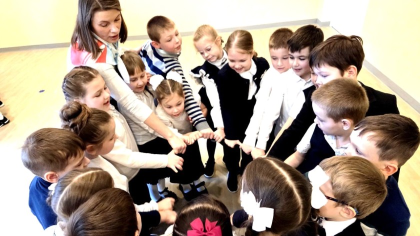 Дмитрий Волков поздравил Архангельский образовательный центр имени Алексея Николаевича Косыгина с 60-летним юбилеем