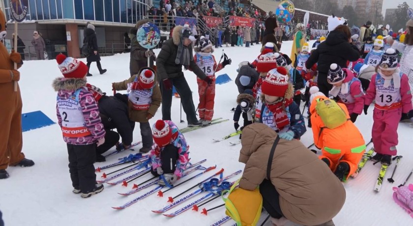 На лыжном стадионе «Зоркий» прошел детский фестиваль «Крещенские морозы» имени Сергея Николаевича Веселова
