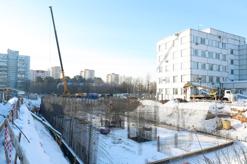 Андрей Воробьев проинспектировал строительство поликлиники в Нахабино и рассказал о развитии инфраструктуры Красногорска