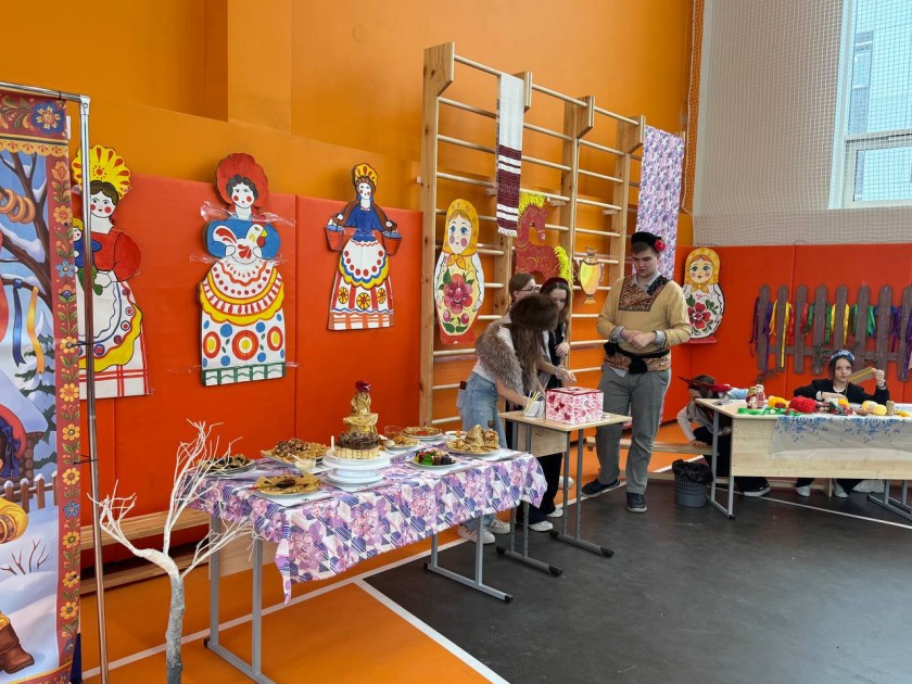 В Красногорске на этой неделе во всех школах и детских садах проходят Масленичные гуляния