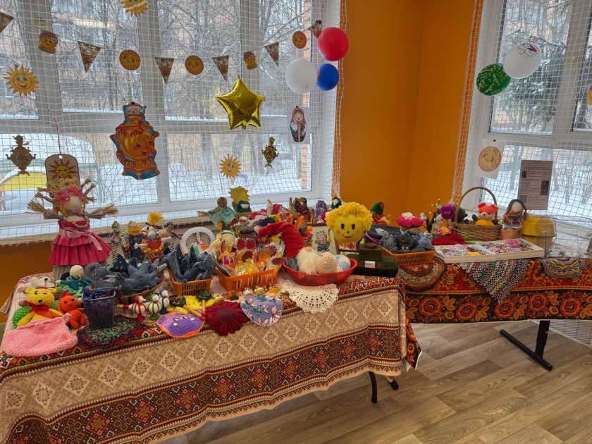 В Красногорске на этой неделе во всех школах и детских садах проходят Масленичные гуляния