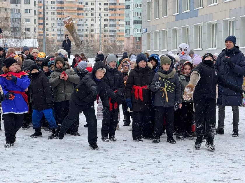 В школе №19 в Павшинской пойме отпраздновали Масленицу