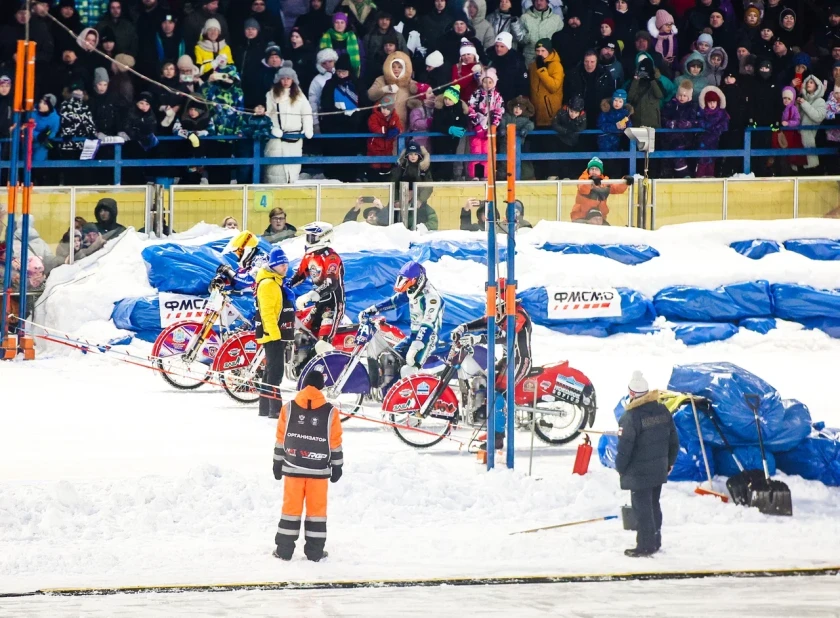 Дмитрий Волков открыл финал Личного Чемпионата России по ледовому спидвею в Красногорске