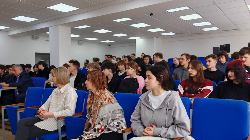 Встреча с Героем: урок мужества в Красногорском колледже