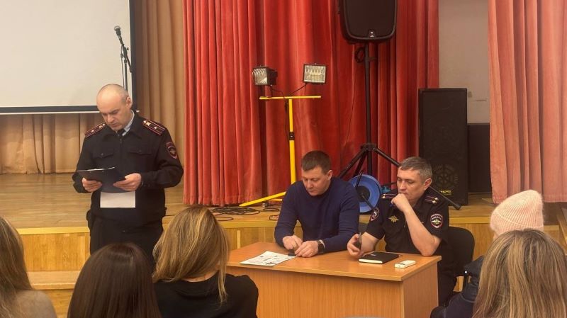 Участковые уполномоченные полиции в Красногорске завершили отчеты перед населением