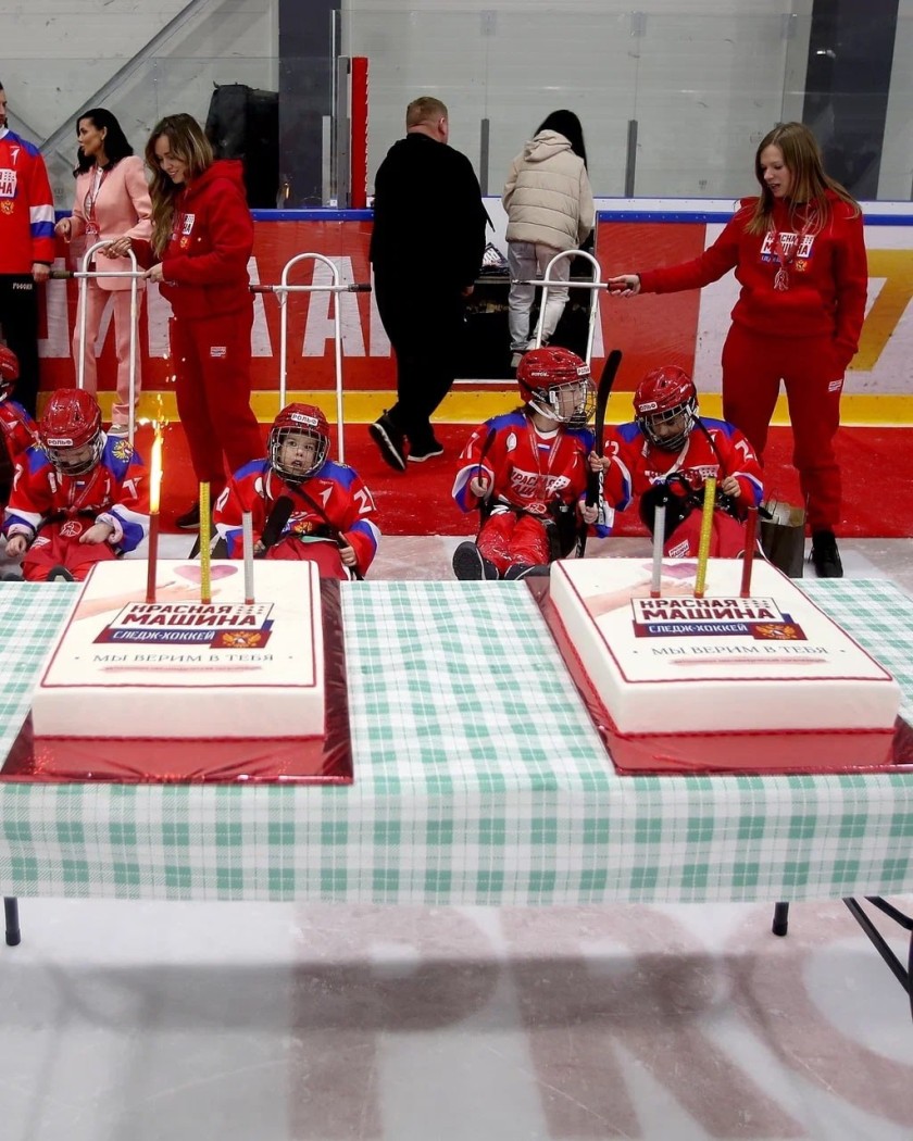В Красногорске появился новый клуб по адаптивному хоккею — «Красная Машина Следж»