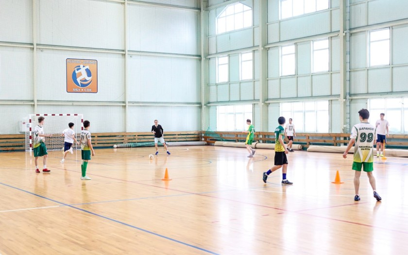 Дмитрий Волков проверил работу спортивно-оздоровительного комплекса «Петрово-Дальнее»