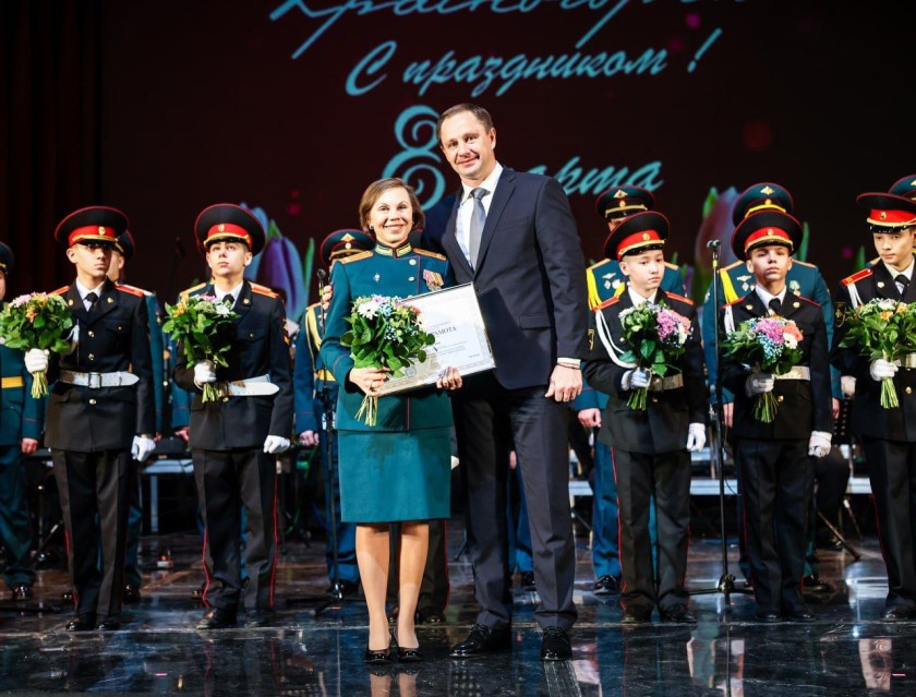 Дмитрий Волков поздравил жительниц Красногорска с наступающим 8 Марта