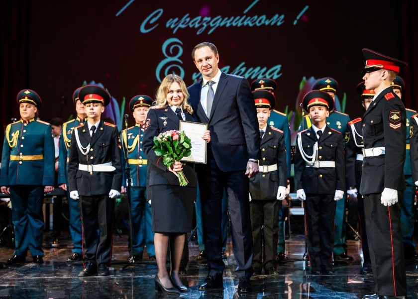 Дмитрий Волков поздравил жительниц Красногорска с наступающим 8 Марта