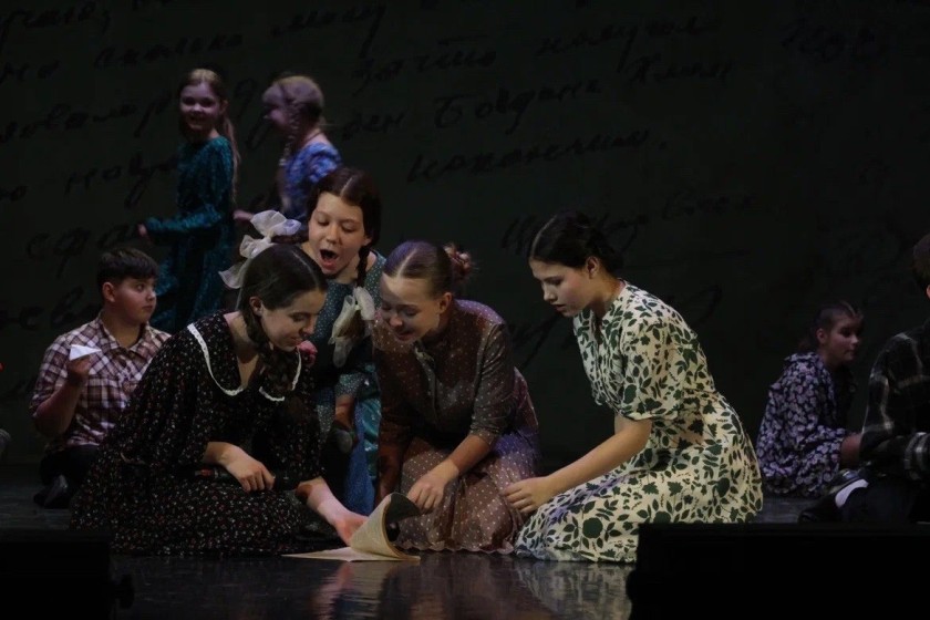 В ДК «Луч» состоялся гала‑концерт фестиваля, приуроченного к Году единства народов России