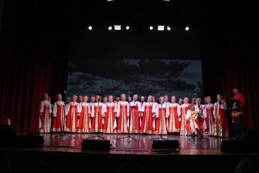 В ДК «Луч» состоялся гала‑концерт фестиваля, приуроченного к Году единства народов России