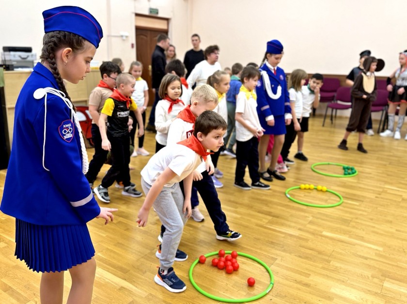 Знания через игру! В школе №10 Красногорска прошёл необычный квест от ГИБДД