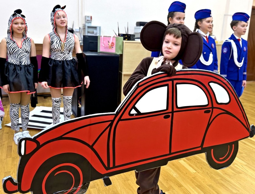 Знания через игру! В школе №10 Красногорска прошёл необычный квест от ГИБДД