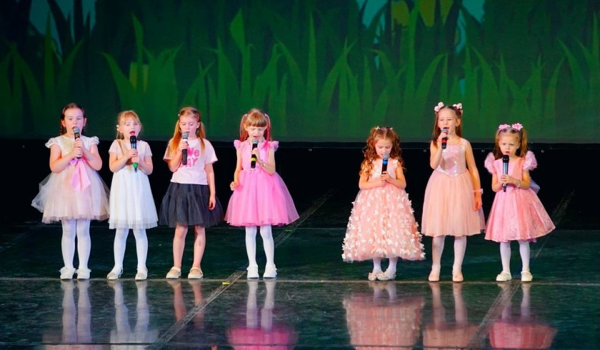 Во Дворце культуры «Подмосковье» состоялся традиционный праздничный концерт «Подарок маме», приуроченный к Международному женскому дню