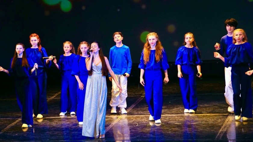 Во Дворце культуры «Подмосковье» состоялся традиционный праздничный концерт «Подарок маме», приуроченный к Международному женскому дню