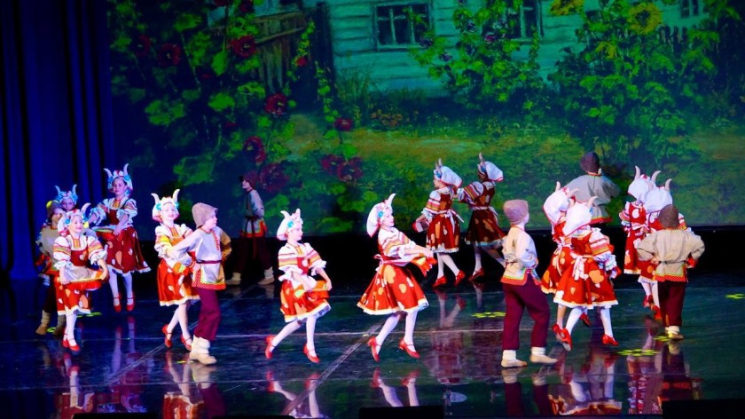 Во Дворце культуры «Подмосковье» состоялся традиционный праздничный концерт «Подарок маме», приуроченный к Международному женскому дню