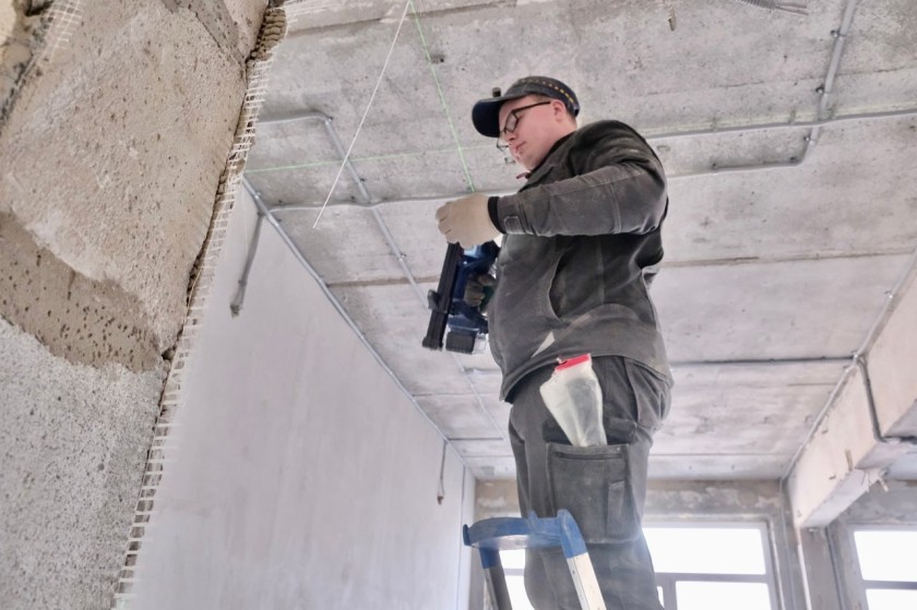 Красногорские депутаты проверили ход капитального ремонта гимназии №2 в рамках партийного проекта «Новая школа»