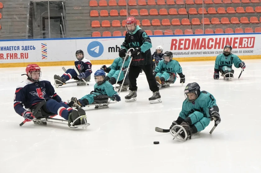 В Красногорске прошёл фестиваль по адаптивному хоккею
