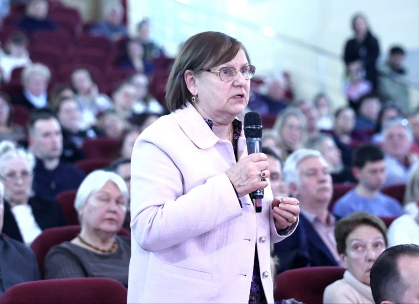 Дмитрий Волков открыл сезон отчетов начальников территорий в Петрово-Дальнем