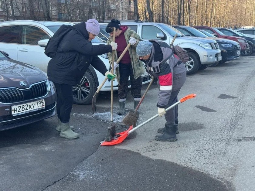 Встречаем весну чистотой: более 500 человек объединили субботники в Красногорске