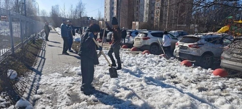 Встречаем весну чистотой: более 500 человек объединили субботники в Красногорске