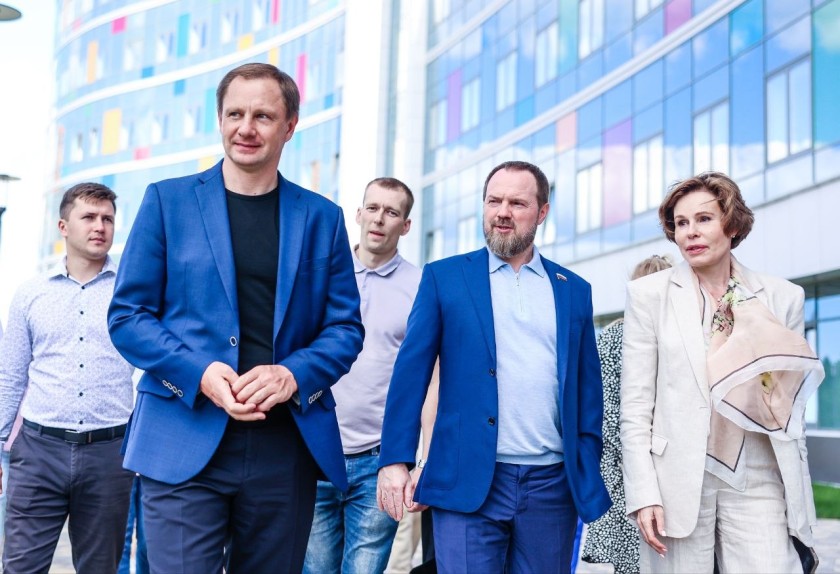 Дмитрий Волков поздравил Сергея Колунова с Днём рождения